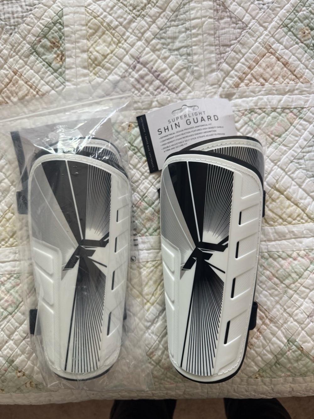 Franklin Soccer Shin Guards 2 Pack Large Superlight Youth/Adult 2 Pack Bundle